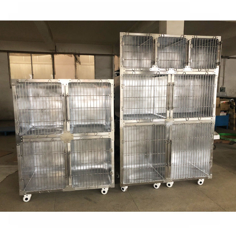 Starke kundenspezifische Metallprodukte/Edelstahl-Hundekäfig mit 4 Gießmaschinen-Rädern
